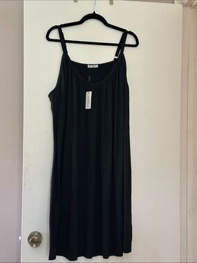 In Voland Black Dress with spaghetti straps